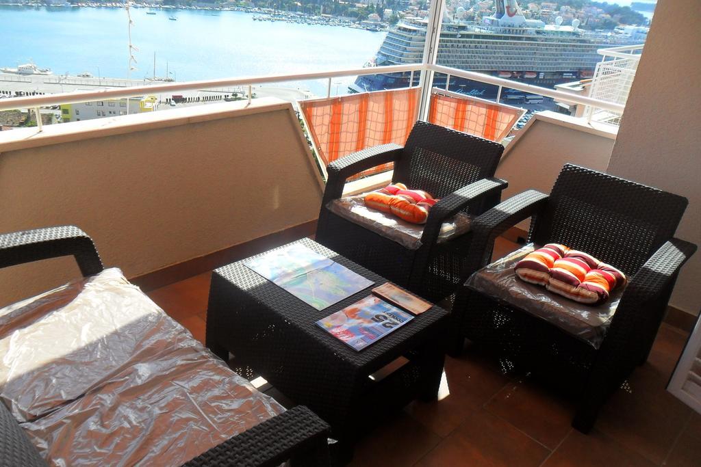 Rooms Anela With Large Common Tarrace And Beautiful Sea View Дубровник Номер фото